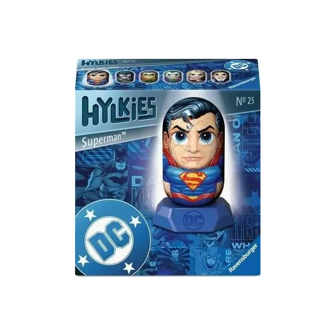 Zbliżenie na złożoną figurkę Superman z serii puzzle 3D Hylkies