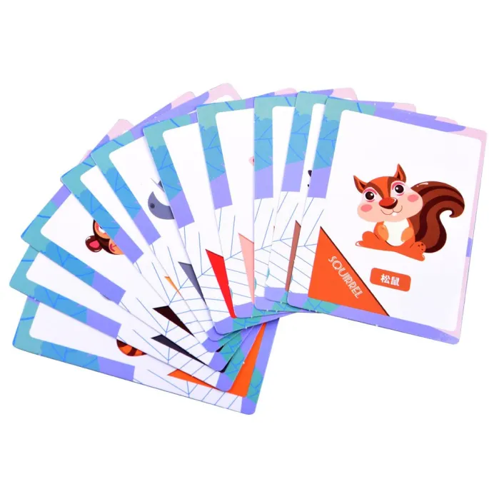 dziecko układające magnetyczne puzzle na tablicy