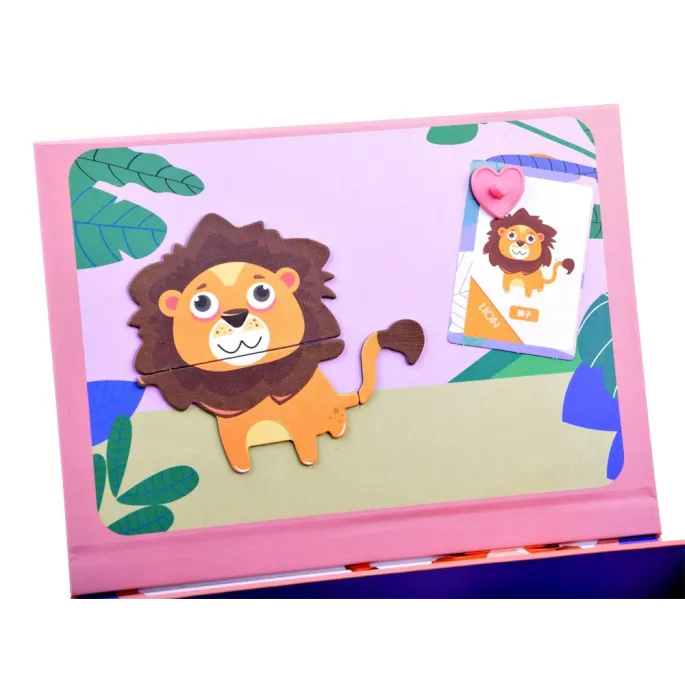 54 elementy puzzli magnetycznych rozłożone obok tablicy