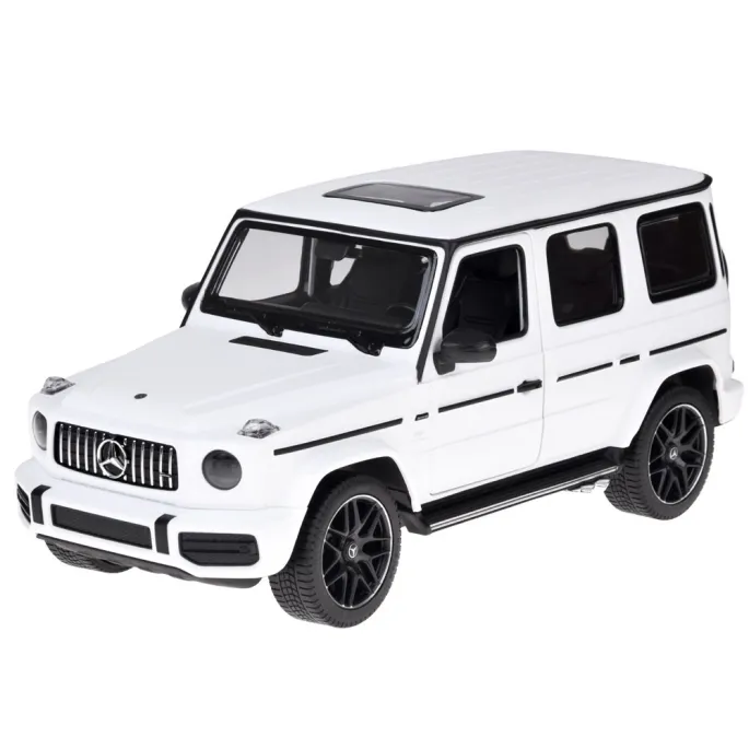 Wnętrze modelu Mercedes AMG G63 z detalami deski rozdzielczej