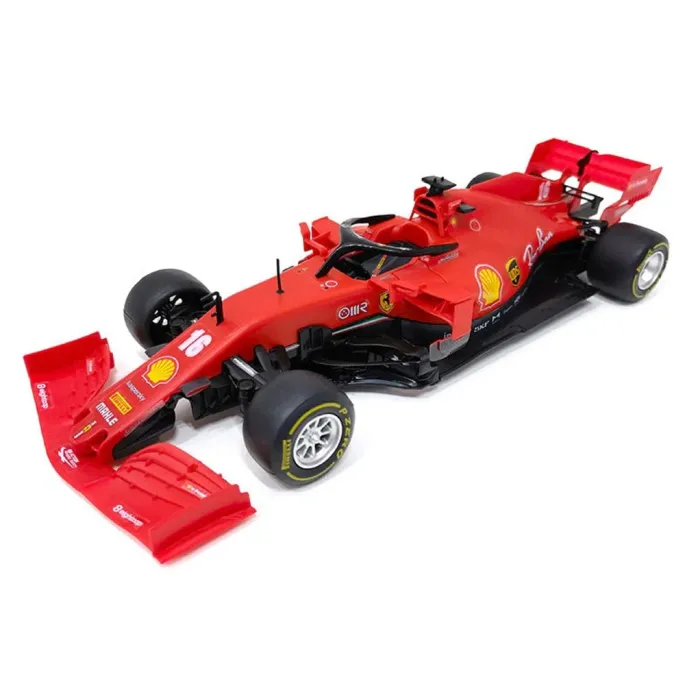 zbliżenie na detale aerodynamiczne bolidu ferrari sf1000