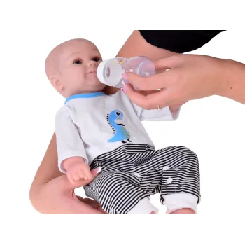 Lalka chłopiec usypiający – symulacja chrapania