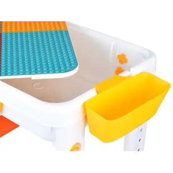 gładka powierzchnia blatu do nauki i gry