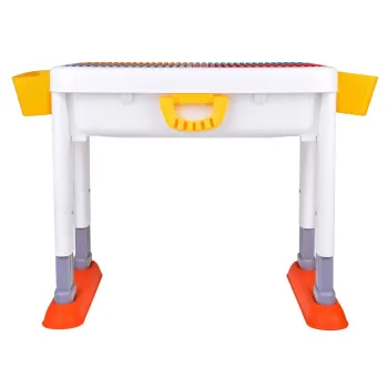 detal wypustek do przyczepiania klocków na blacie stolika