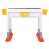 detal wypustek do przyczepiania klocków na blacie stolika