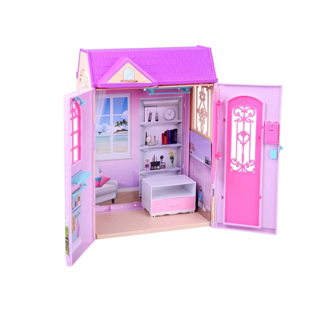 domek zamknięty w formie walizki z uchwytem do przenoszenia