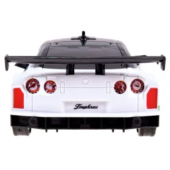 widok zapasowych kół do samochodu rc drift