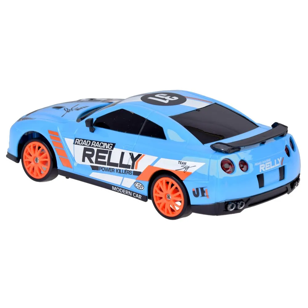 widok na koła samochodu zdalnie sterowanego i ich średnicę