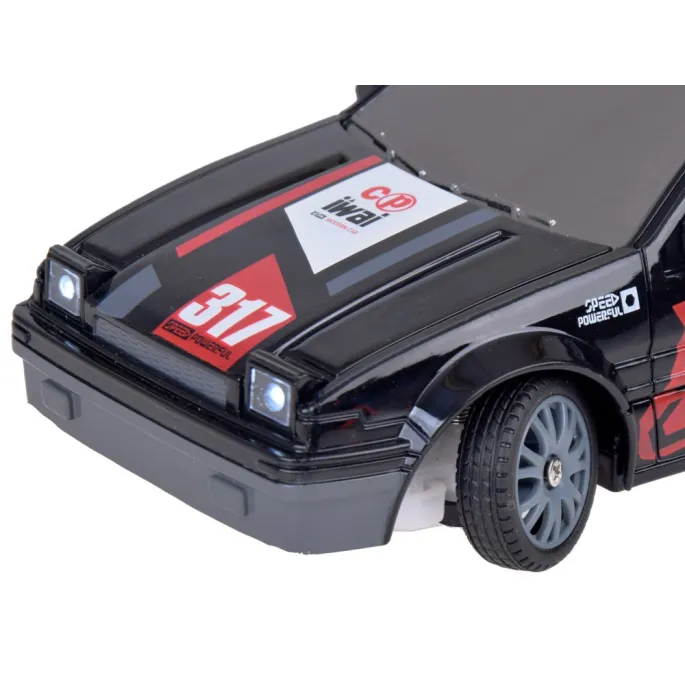 kompaktowy samochód zdalnie sterowany zbliżenie na karoserię