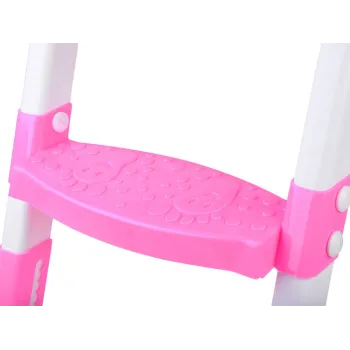 widok schodków z nakładką z boku, akcentujący funkcjonalność