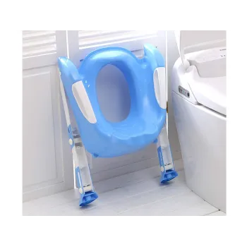 złożone schodki do przechowywania w łazience