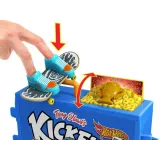 buty do fingerboarda jako akcesorium w skate parku