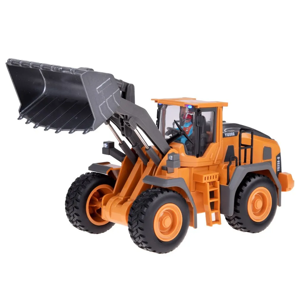 widok spychacza rc z boku, podkreślający szczegóły budowy