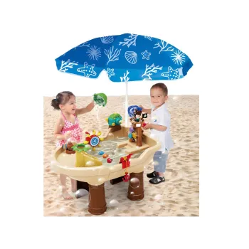 cała piaskownica łódka pirata z akcesoriami w domowym wnętrzu