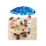 cała piaskownica łódka pirata z akcesoriami w domowym wnętrzu