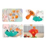 Detal kwiatka tworzącego spiralę dla kulek na blacie zabawki