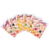 dziecko grające w grę Ale Pizza na stole