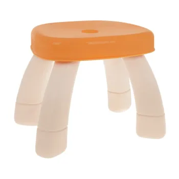 pełny zestaw: tablica, taboret, półka, kubki, magnesy i kreda