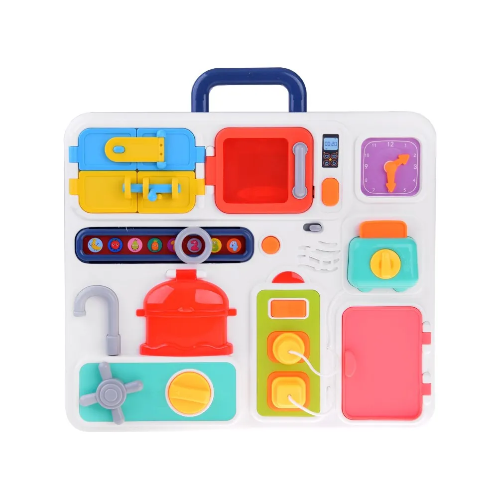 Toster oraz garnek z otwieraną pokrywką w zestawie kuchennej tablicy