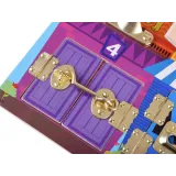 panel z cyframi i zwierzątkami w tablicy sensorycznej