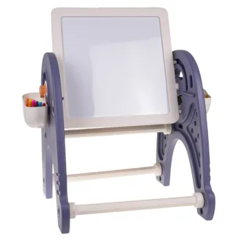 Zbliżenie na solidne plastikowe nóżki i stabilną konstrukcję stolika