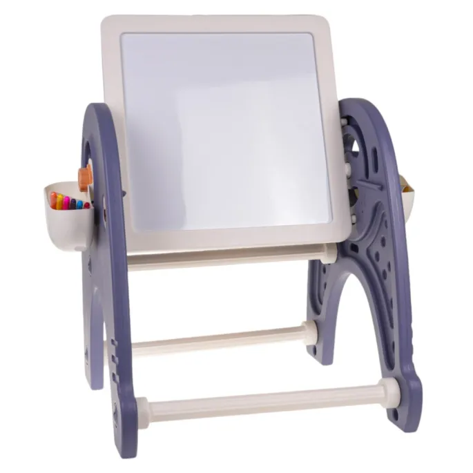 Zbliżenie na solidne plastikowe nóżki i stabilną konstrukcję stolika