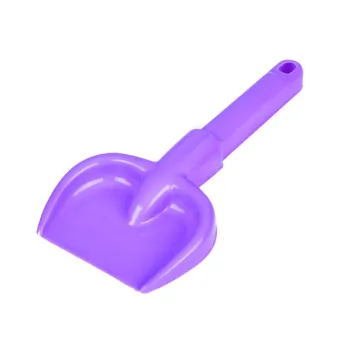 detal kolorowej rączki taczek dziecięcych z zestawu