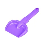 detal kolorowej rączki taczek dziecięcych z zestawu