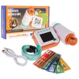 Detal mikroskopu z kamerą przygotowanego do obserwacji próbek