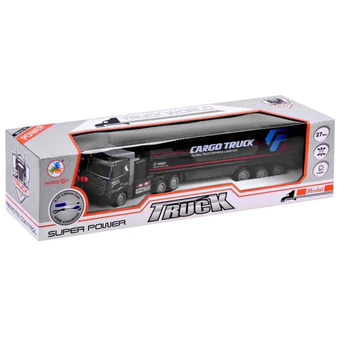 manewrowanie ciężarówką rc na powierzchni