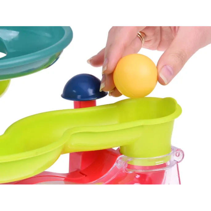 Kolorowe elementy toru przyciągające uwagę najmłodszych