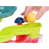 Kolorowe elementy toru przyciągające uwagę najmłodszych