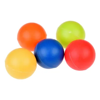 Tor ustawiony na podłodze, przygotowany do zabawy