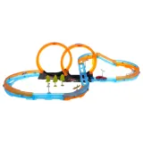 samochód z napędem pull back na torze z dekoracjami