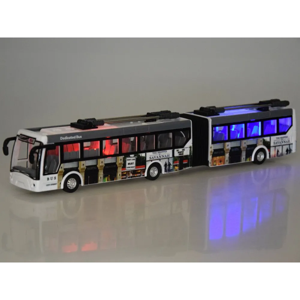 przegubowa konstrukcja trolejbusa podczas skrętu na podłodze