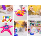Ręka dziecka tworząca żelową postać z zestawu Tubi Jelly