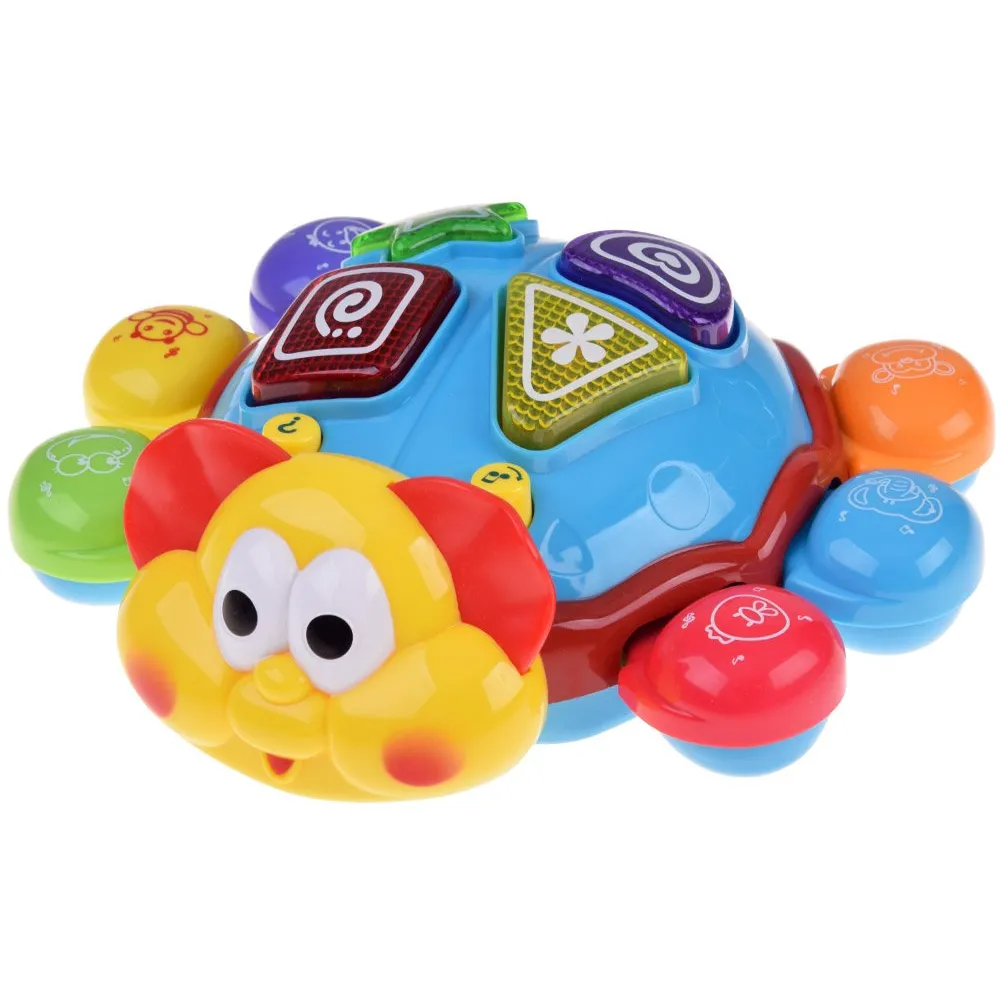 zabawka robaczek z kolorowymi światełkami w trakcie zabawy