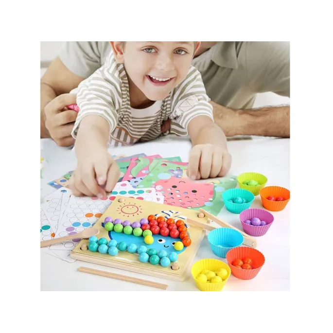 Komplet elementów układanki: panel, kulki, miseczki, narzędzia i szablony