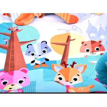 zestaw z miękką poduszką i sensorycznymi zawieszkami