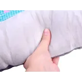 miękkie boki maty edukacyjnej zabezpieczające dziecko