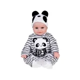 Zbliżenie na twarz lalki z niebieskimi oczami i uśmiechem