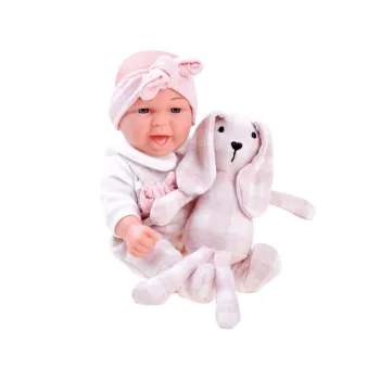 miękki pluszowy króliczek obok siedzącej lalki bobasa