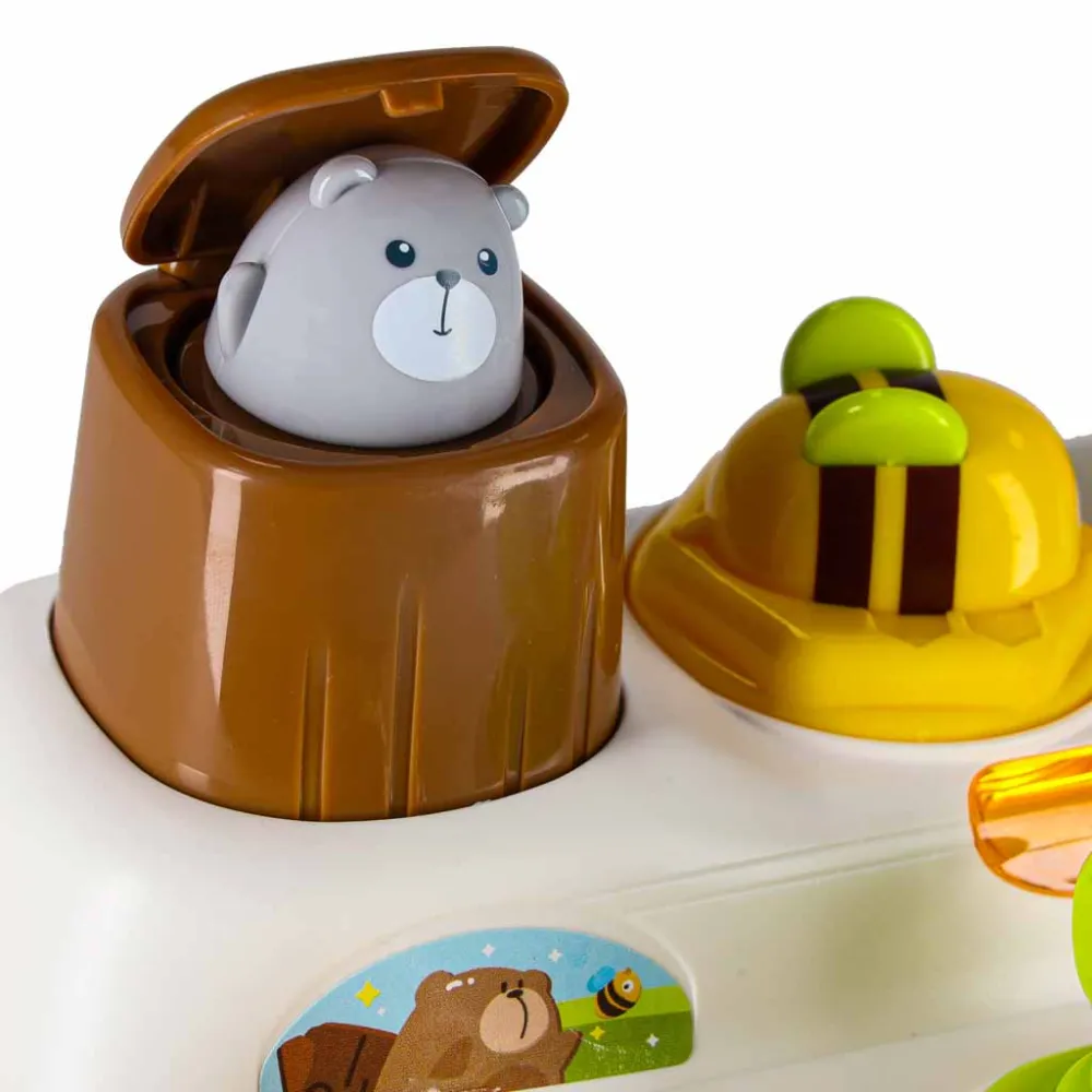 Wielobarwne akcenty na białej bazie produktu dla najmłodszych