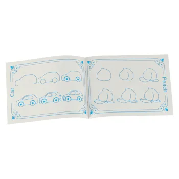 dzieci wspólnie rysujące na dużej macie wodnej w tematyce łąki