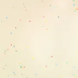 Widok skoczka dla dzieci z przodu z uśmiechniętym pyszczkiem