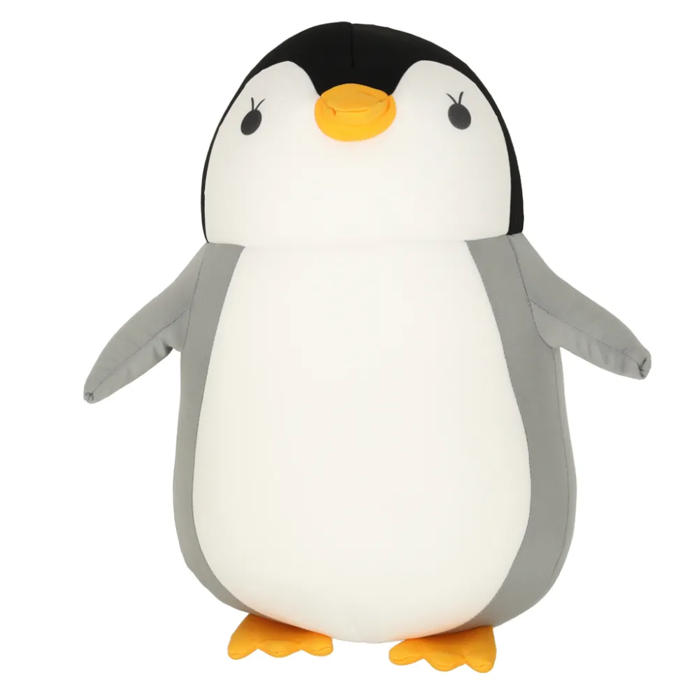 maskotka pingwin wykonana z miękkiego materiału w wersji podróżnej