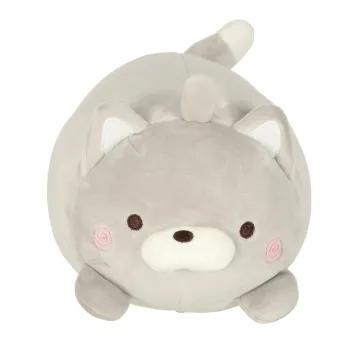 Szara poduszka podróżna na siedzeniu samochodu