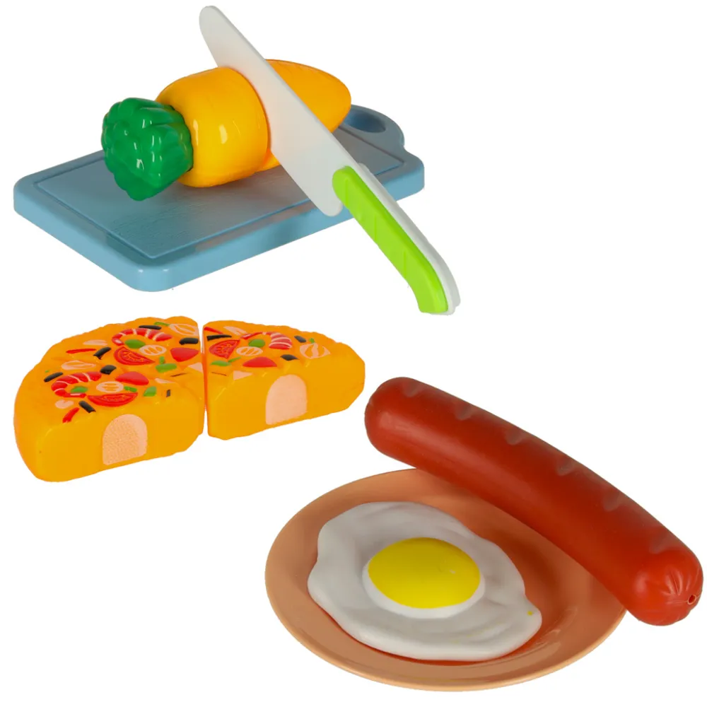 widok na deskę do krojenia oraz plastikowy nóż z zestawu