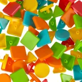 elementy układanki rozłożone na białym tle