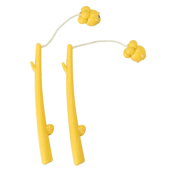 dziecięca zabawka sensoryczna krab pokazana w kartonie z okienkiem